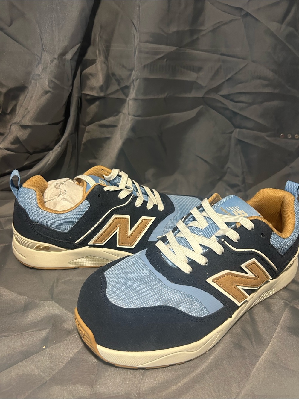 New Balance Men’s Light Blue, Navy & Tan Casual Sneakers 8.5